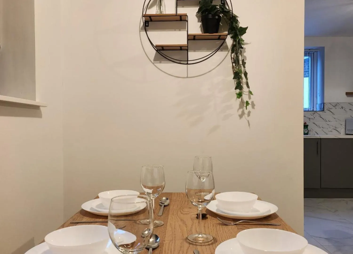 Supervalue Suite 5 - Fast Wifi, Hotel Linen, Keyless Entry, City Only 10 Mins - By Property Promise Cardiff 0*,  United Kingdom